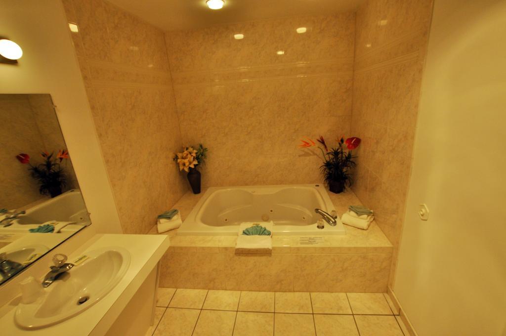 Riviera Resort&Suites Wildwood Habitación foto
