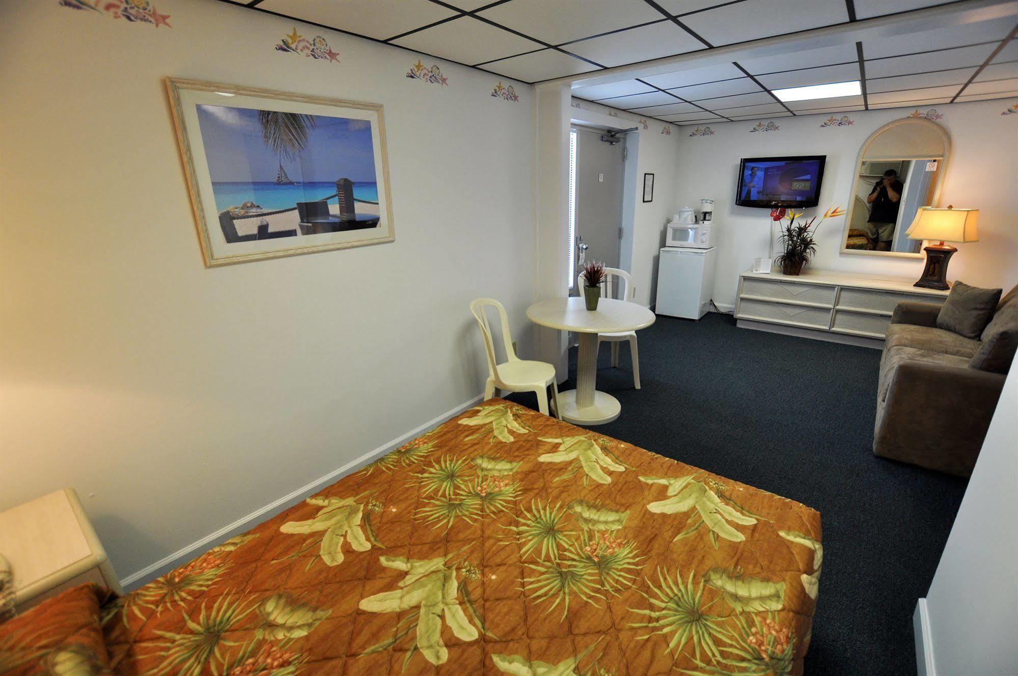 Riviera Resort&Suites Wildwood Exterior foto
